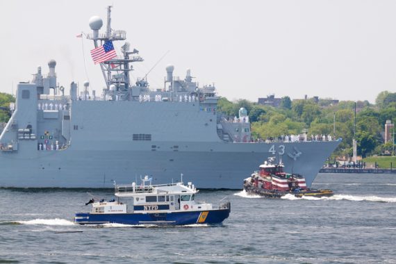 USS Fort McHenry dock landing ship Mumps-like Parotitis Strikes Crew of U.S. Navy Ship