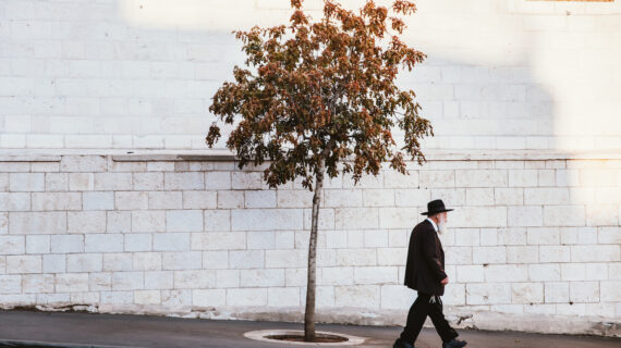 Highly Vaccinated Israel Has a Nagging Coronavirus Problem