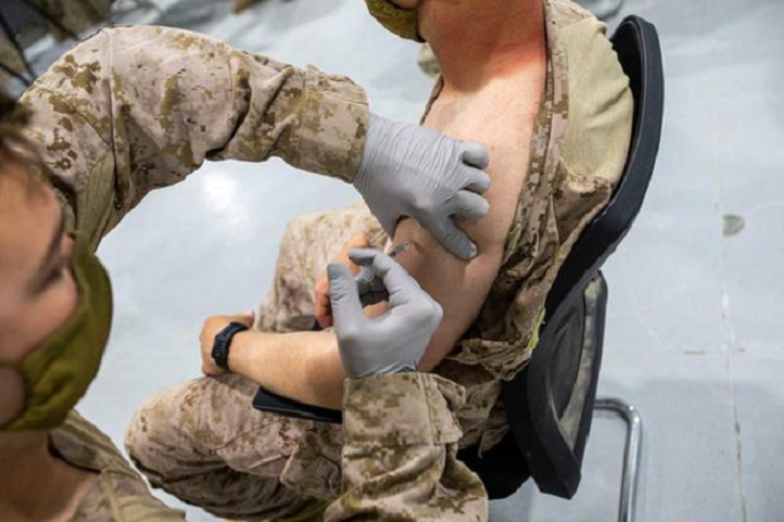 soldier gets vaccine