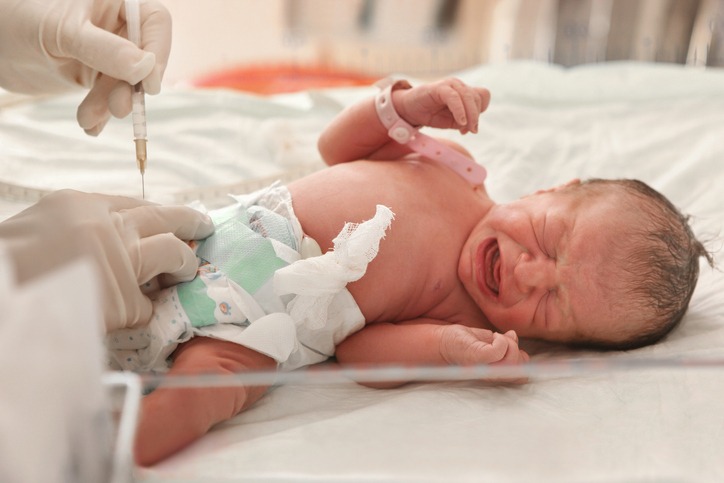 The Battle Over Injecting Hepatitis B Vaccine Into Babies on the First Day After Birth The Battle Over Injecting Hepatitis B Vaccine Into Babies on the First Day After Birth