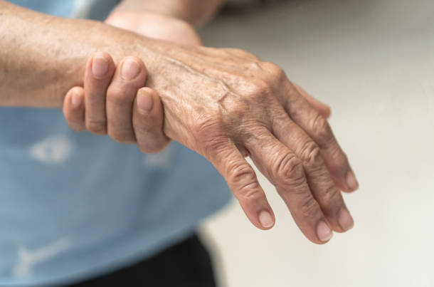 Australia’s COVID-19 Shot Injury Compensation System Criticized for Delays and Alleged Threats